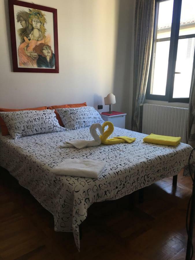Appartement Sotto Il Tetto Di Sofia à Florence Extérieur photo
